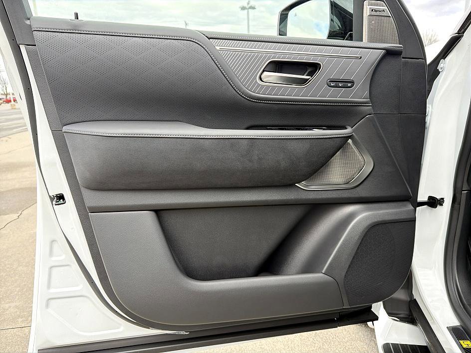 New 2026 INFINITI QX80 Autograph image 9