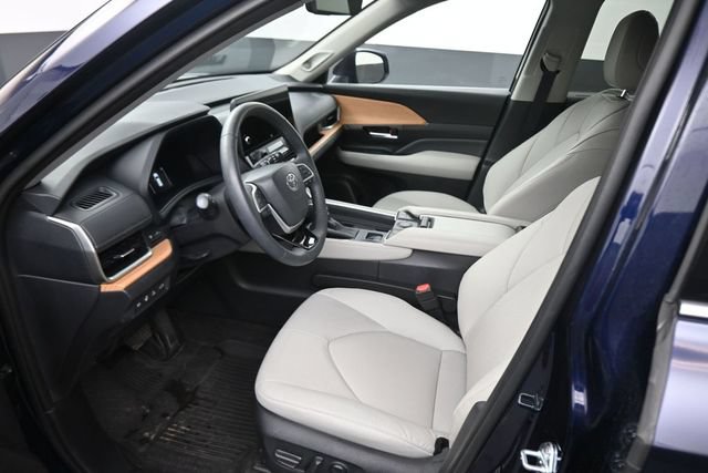 Used 2024 Toyota Grand Highlander AWD Hybrid image 21