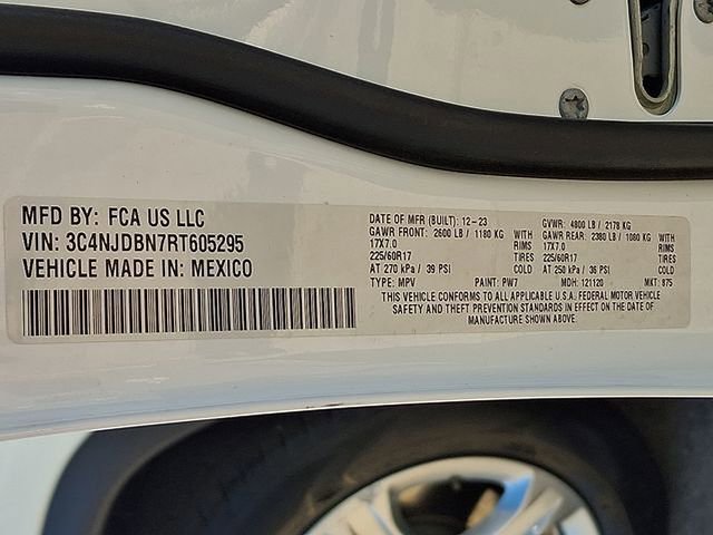 Used 2024 Jeep Compass Latitude image 26