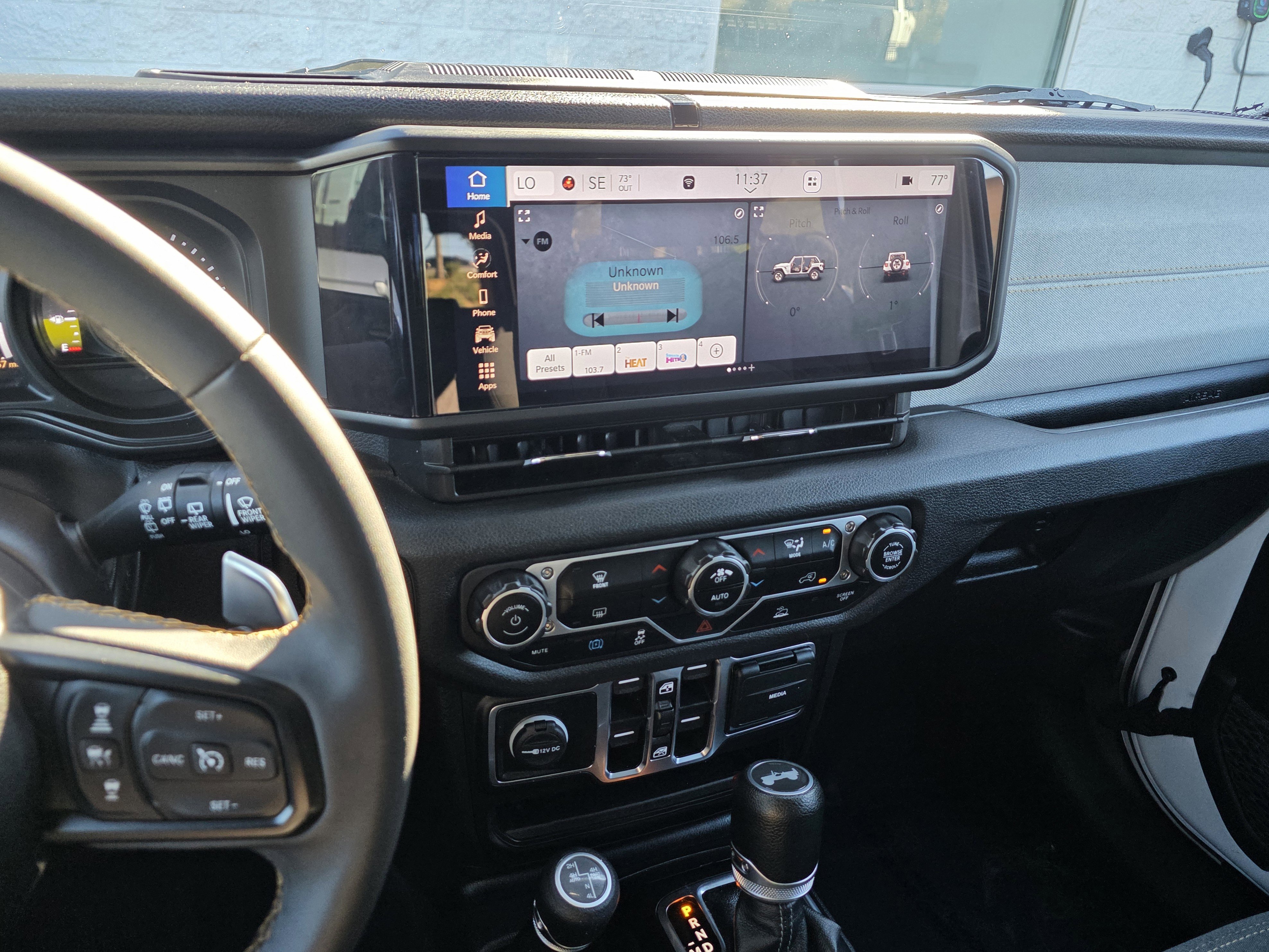 Used 2024 Jeep Wrangler Sport S image 17