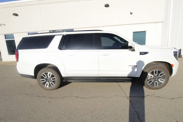 Used 2023 GMC Yukon XL AT4 w/ Technology Package image 20