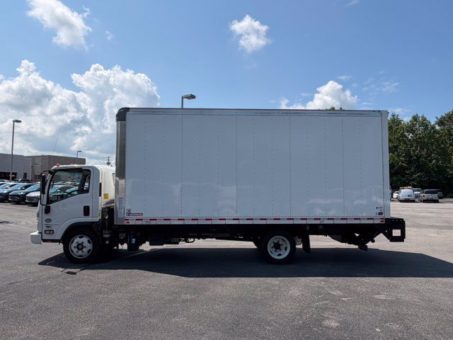 Used 2023 Chevrolet Low Cab Forward 5500XD RWD image 2