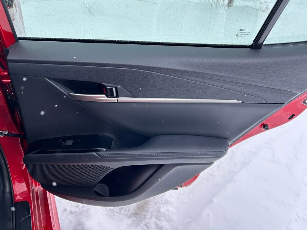 Used 2025 Toyota Camry XSE image 29