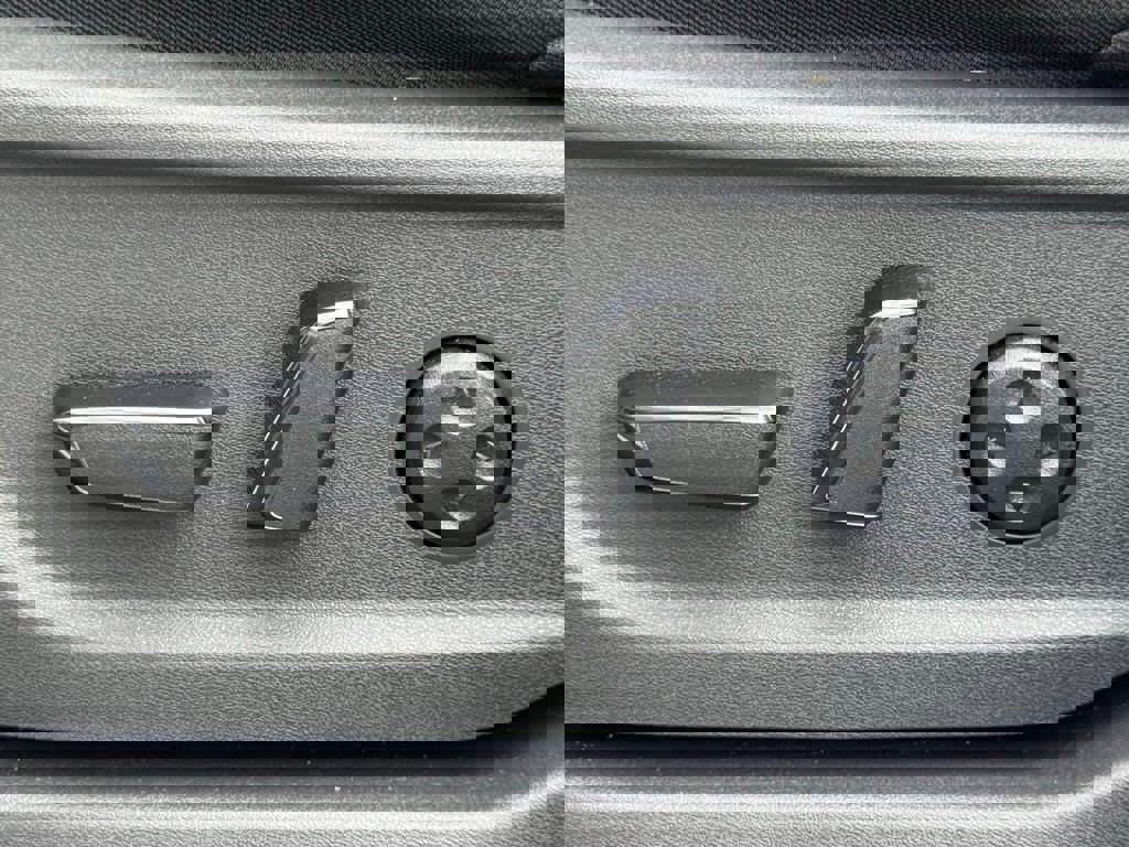 Used 2023 Nissan Ariya FWD image 20