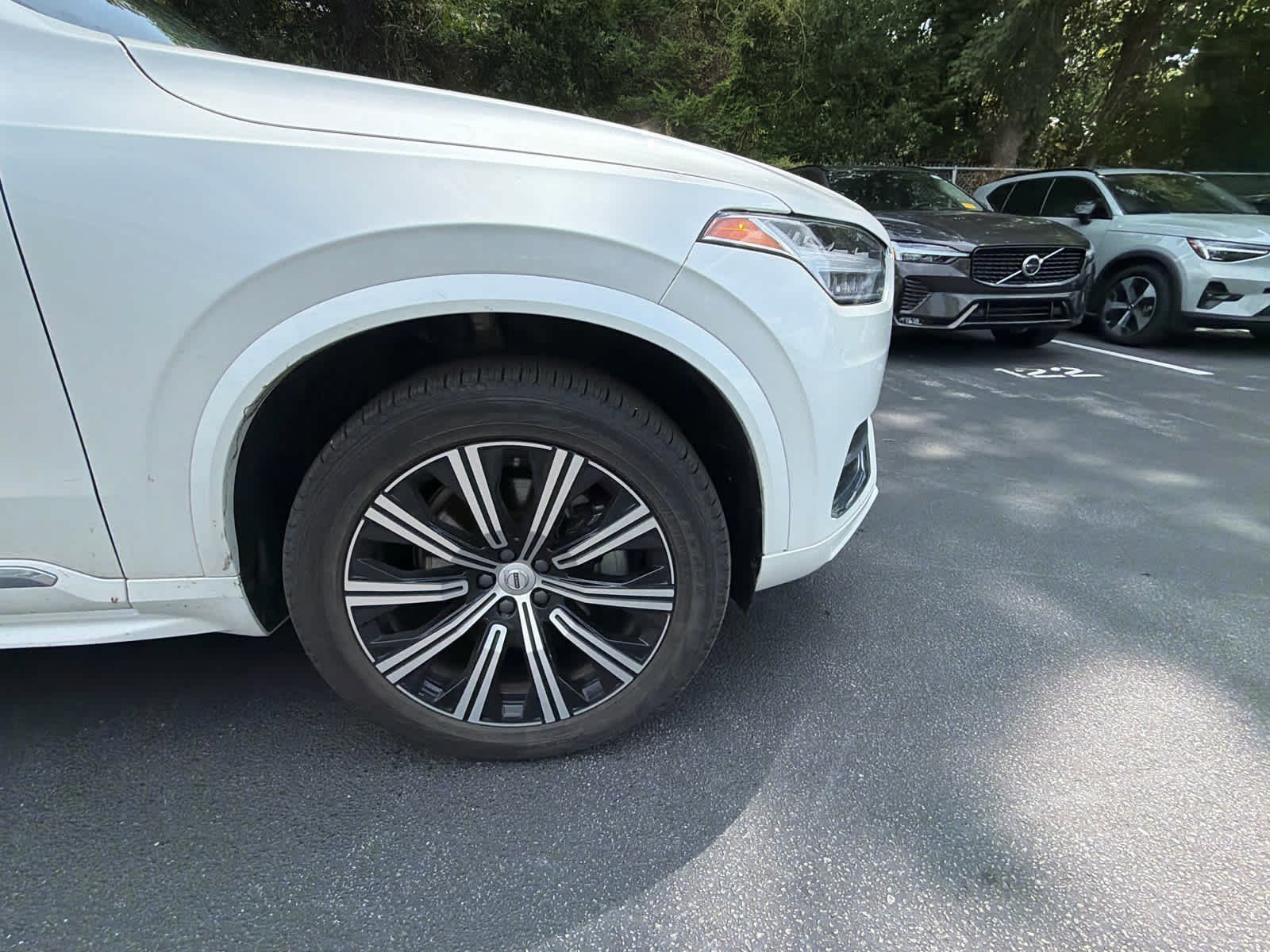 Used 2025 Volvo XC90 B5 Core AWD/4WD image 16