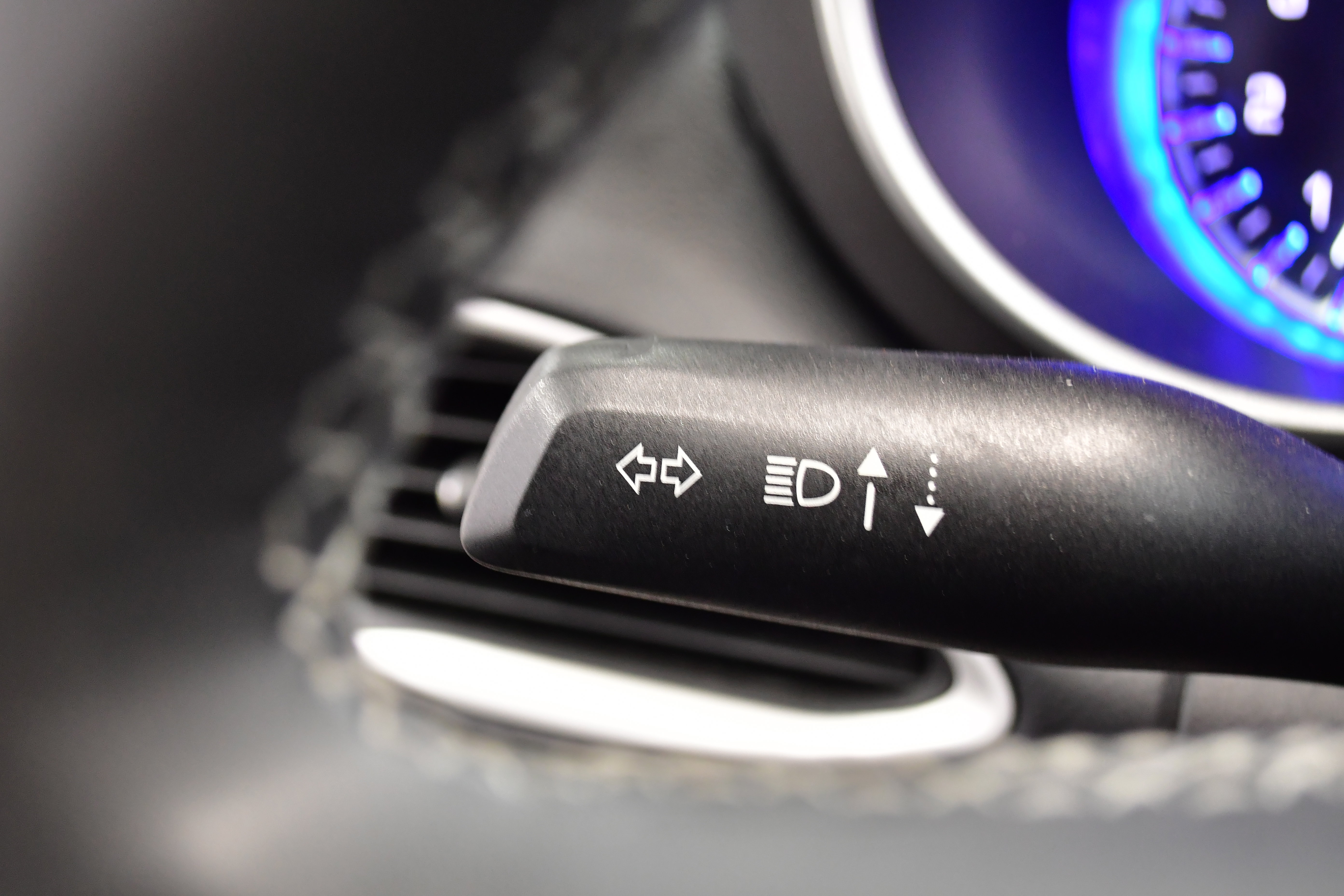 Used 2024 Chrysler Pacifica Touring-L image 21