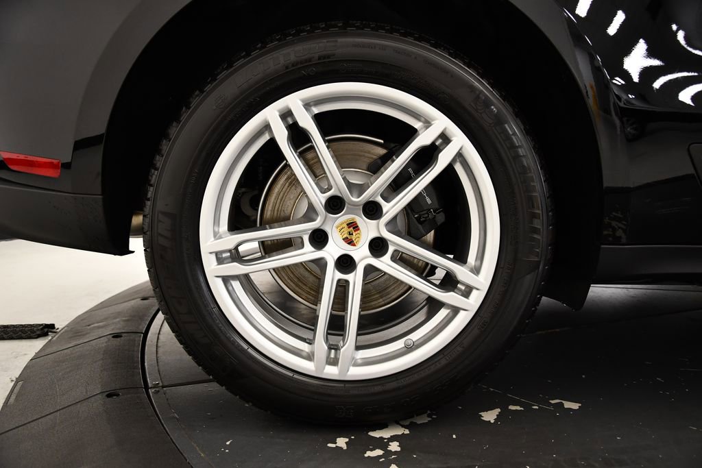 Used 2025 Porsche Macan image 14