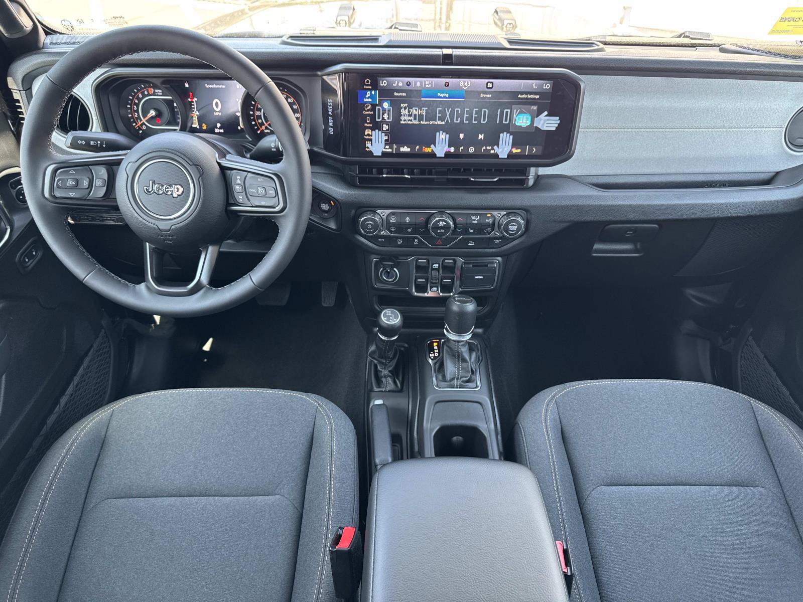 New 2026 Jeep Gladiator Sport AWD/4WD image 6