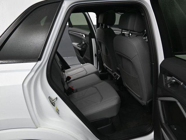 Used 2022 Audi Q3 2.0T Premium Plus w/ Premium Plus Package image 34
