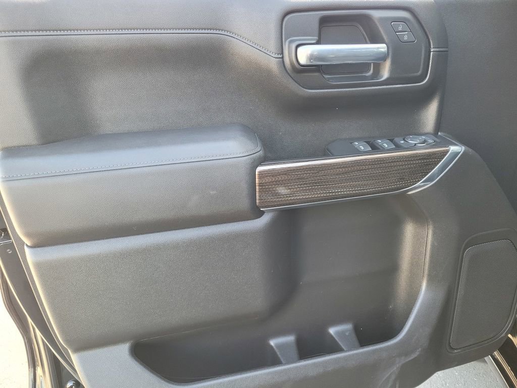 Used 2021 Chevrolet Silverado 1500 RST image 15