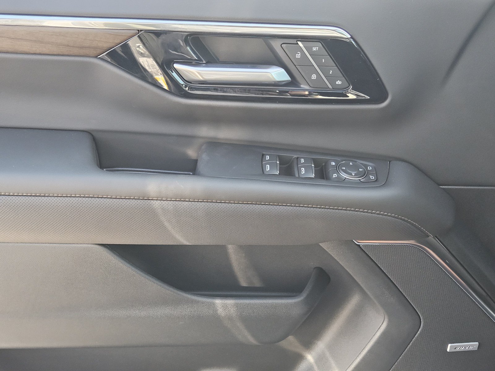 New 2026 Chevrolet Tahoe High Country AWD/4WD image 16