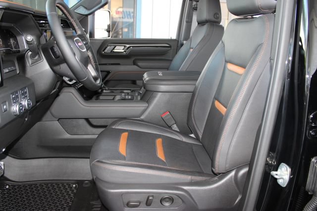 Used 2025 GMC Sierra 2500 AT4 w/ AT4 Premium Plus Package AWD/4WD image 21