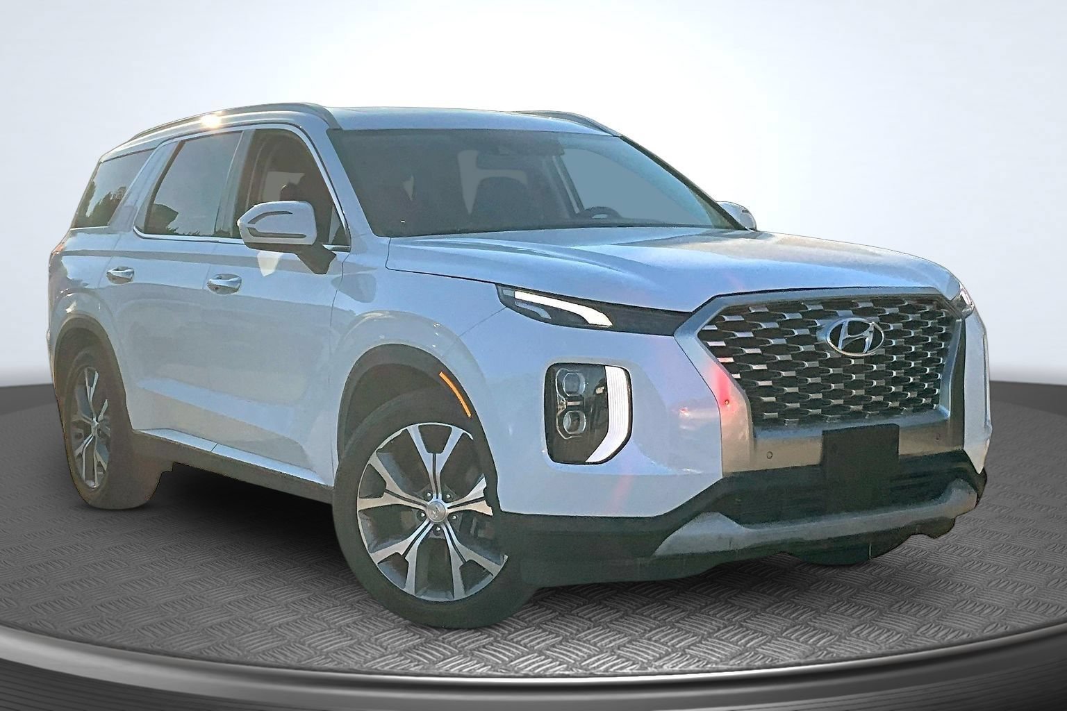 Used 2022 Hyundai Palisade SEL w/ 8P Bench Seat Package FWD image 3