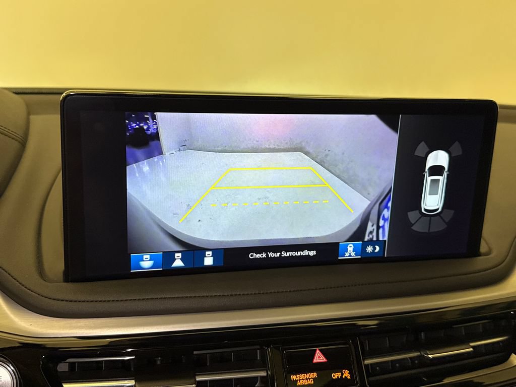 Used 2025 Acura MDX w/ Technology Package FWD image 28
