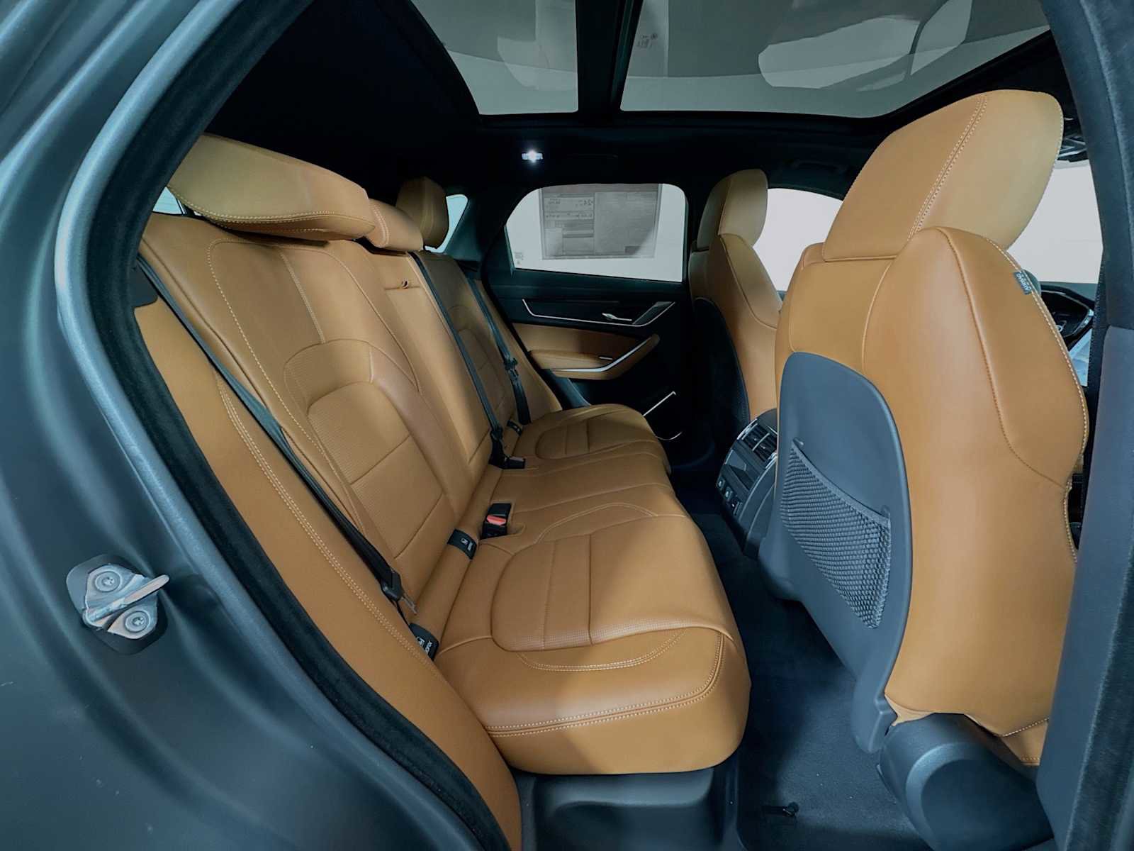 New 2026 Jaguar F-PACE R-Dynamic S AWD/4WD image 27