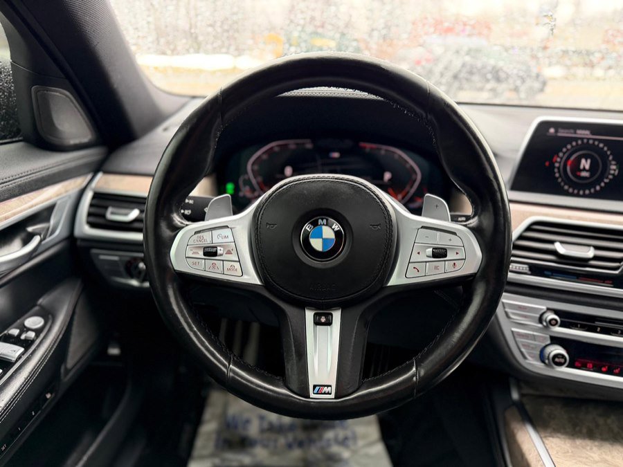 Used 2020 BMW 740i xDrive w/ M Sport Package image 27