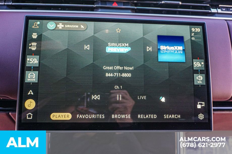 Used 2025 Land Rover Range Rover SE image 38