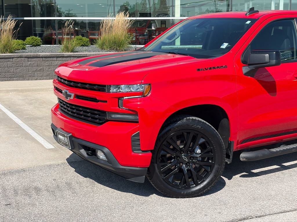 Used 2021 Chevrolet Silverado 1500 RST w/ Rally Edition AWD/4WD image 2