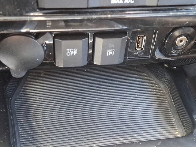 Used 2011 Ford Escape Limited w/ 302A Rapid Spec Order Code FWD image 25