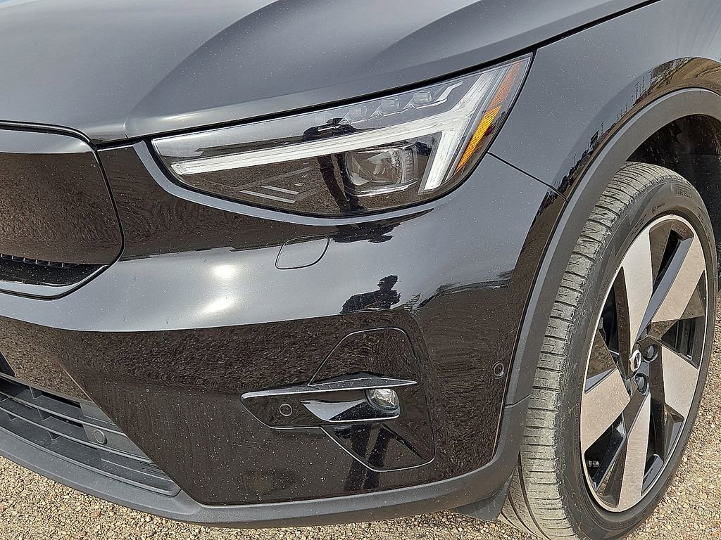 Used 2023 Volvo C40 P8 Recharge Ultimate image 11