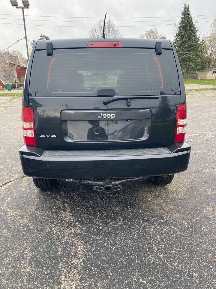 Used 2012 Jeep Liberty Sport AWD/4WD image 2