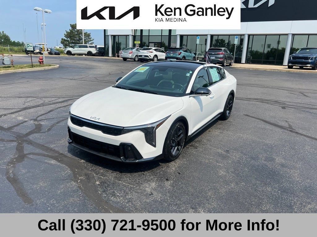 Certified 2025 Kia K4 GT-Line Turbo FWD image 3