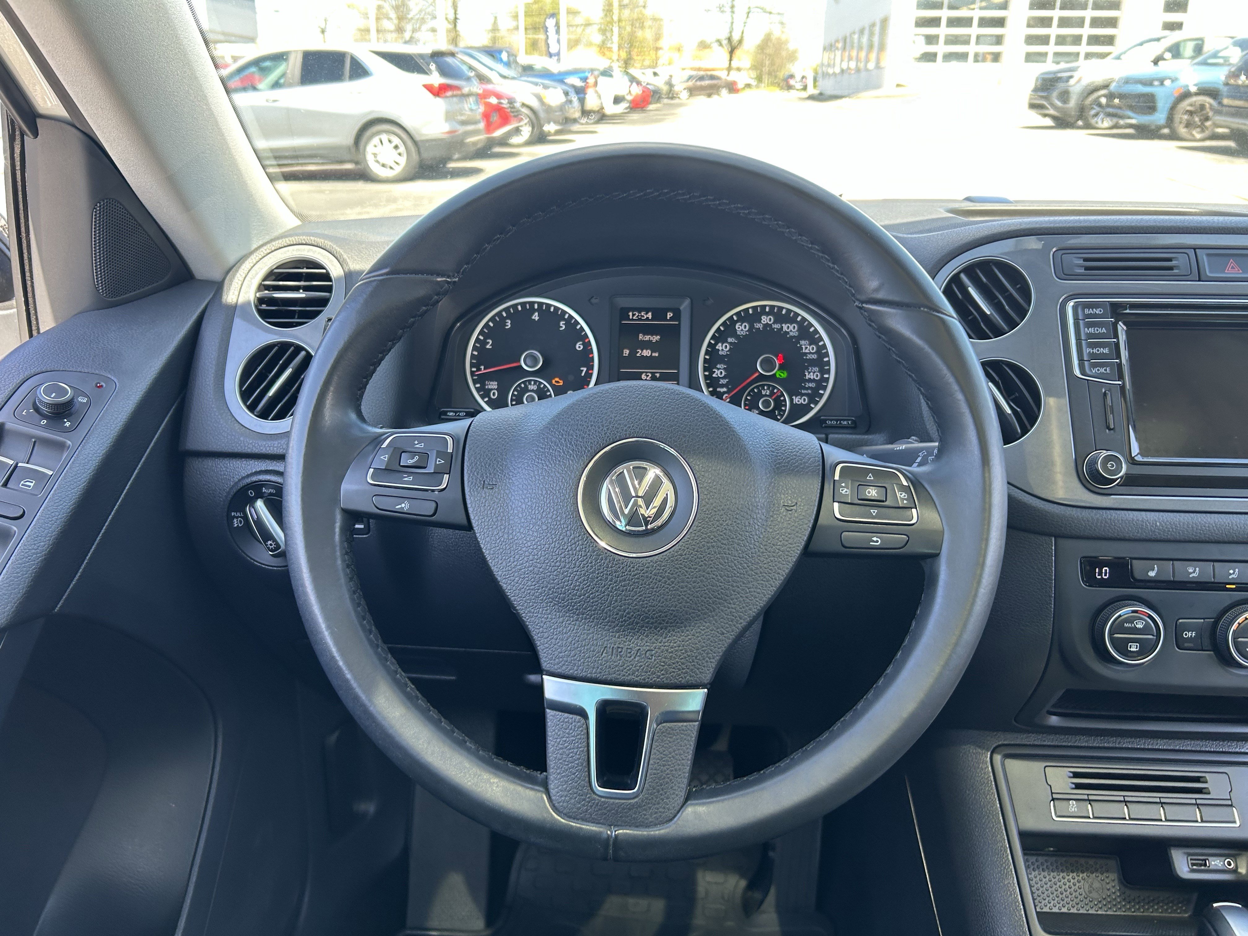 Used 2017 Volkswagen Tiguan Sport image 10