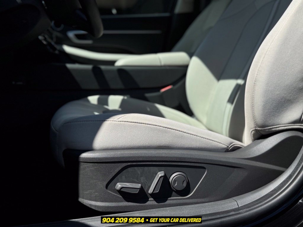 Used 2025 Hyundai Sonata SEL FWD image 16