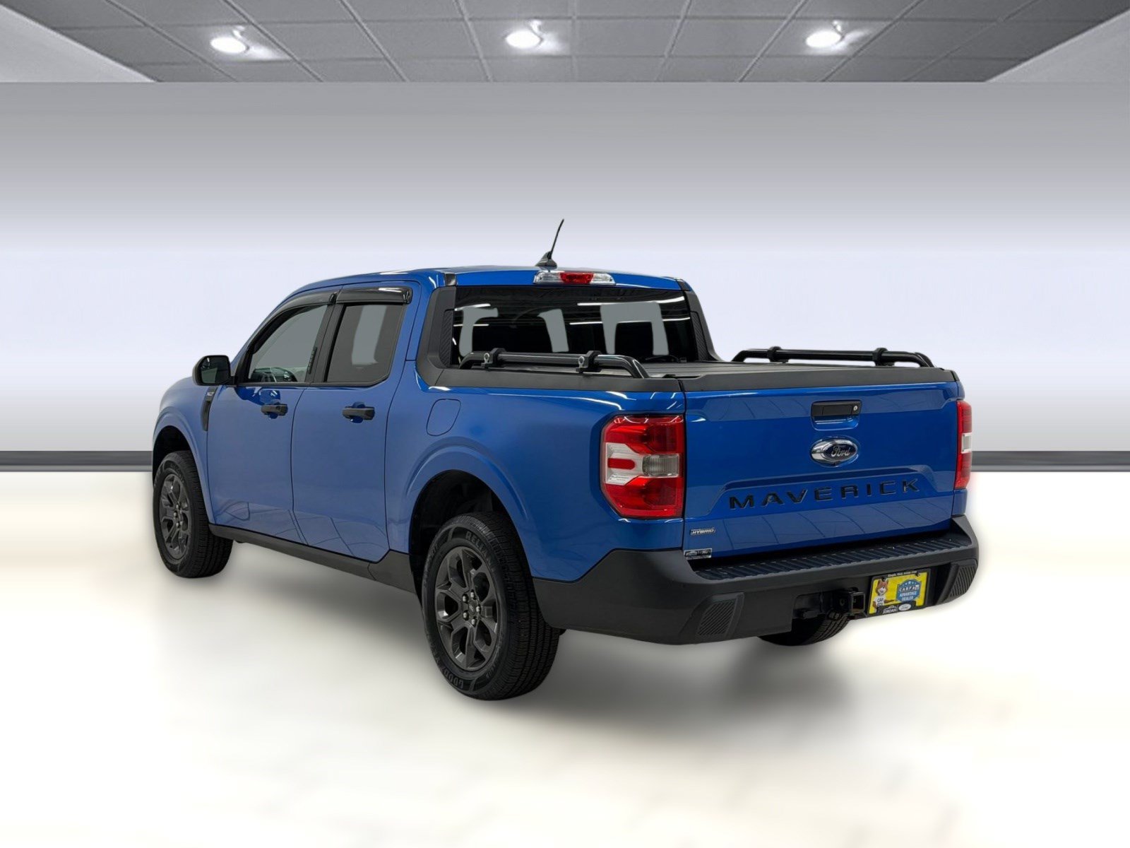 Used 2022 Ford Maverick XLT FWD image 2