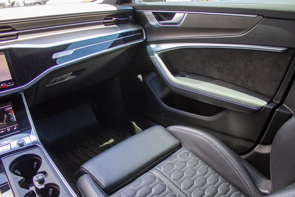 Used 2021 Audi RS 6 AWD/4WD image 20