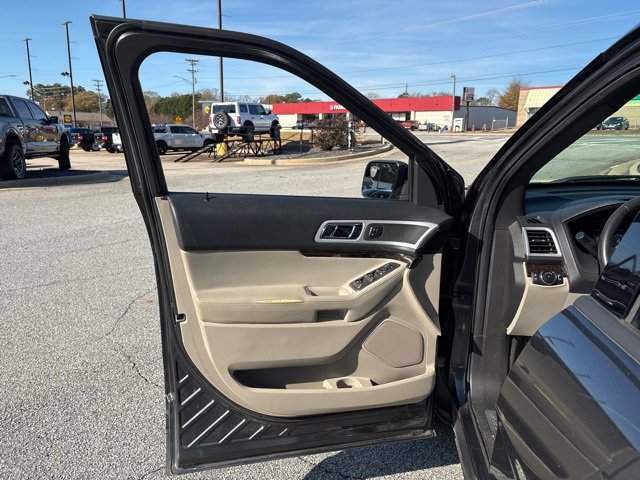 Used 2015 Ford Explorer Limited image 10