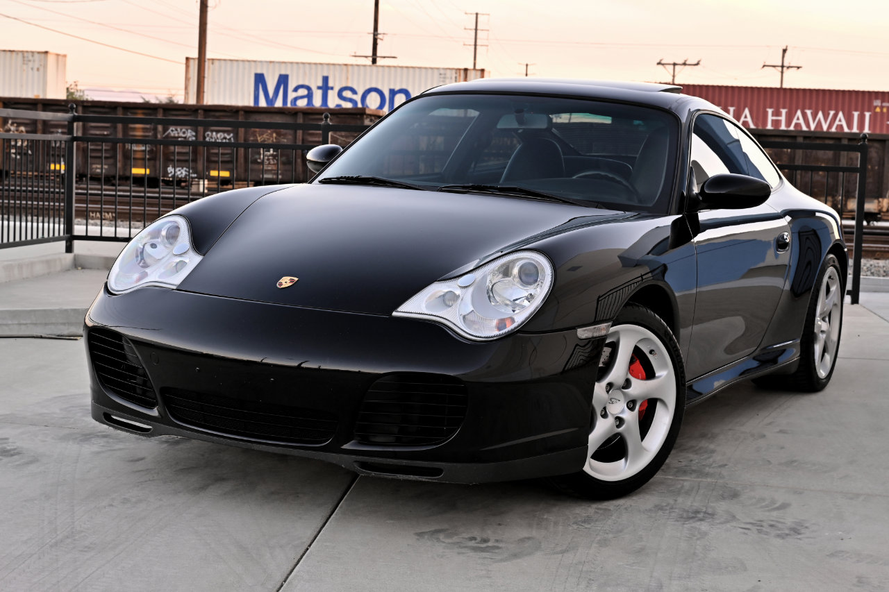 Used 2004 Porsche 911 Carrera 4S image 3
