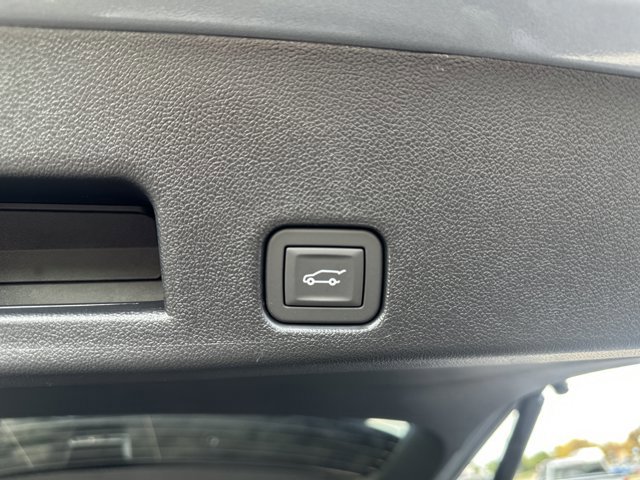 New 2026 Chevrolet Traverse RS w/ LPO, Floor Liner Package image 38