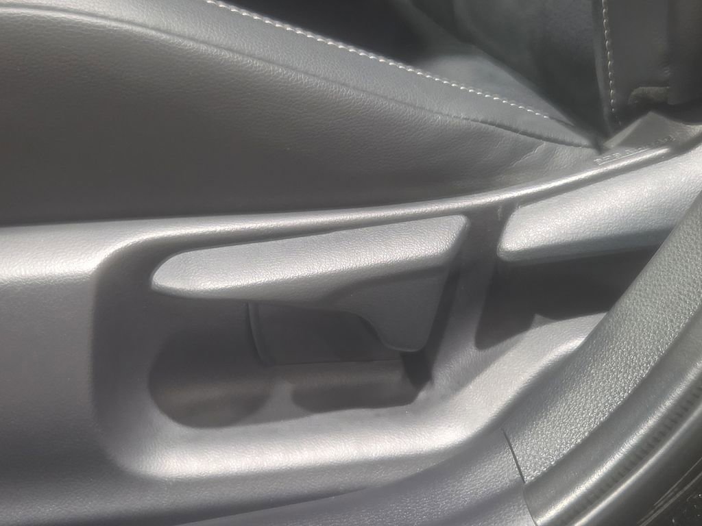 Certified 2025 Toyota Corolla Premium image 18