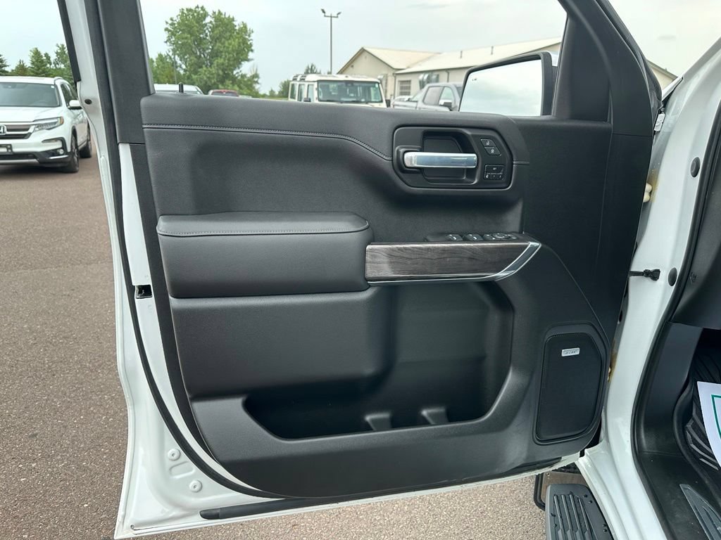 Used 2021 Chevrolet Silverado 1500 LTZ w/ LTZ Premium Package AWD/4WD image 10