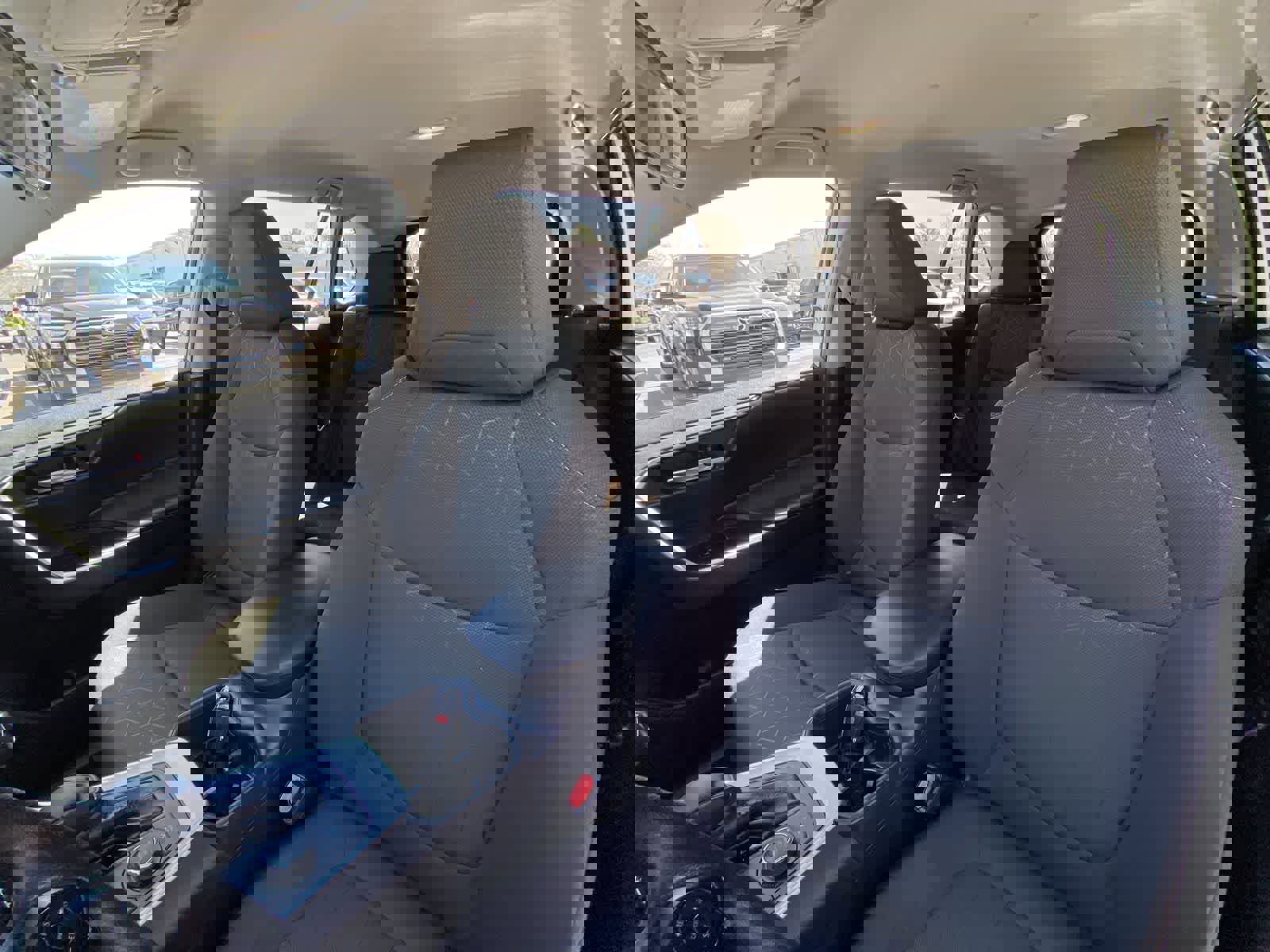 Used 2025 Toyota RAV4 XLE image 20