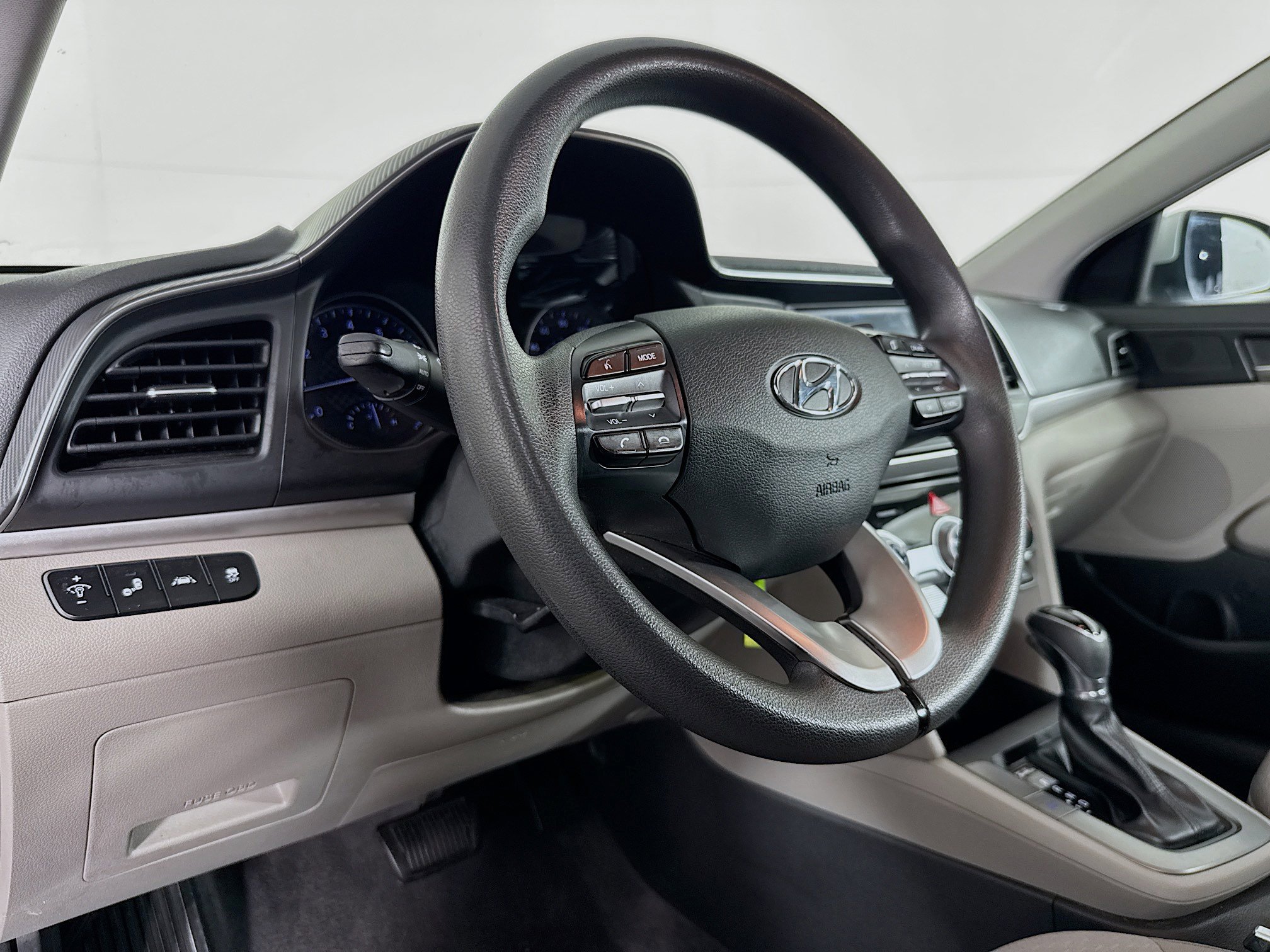 Used 2019 Hyundai Elantra SEL image 21