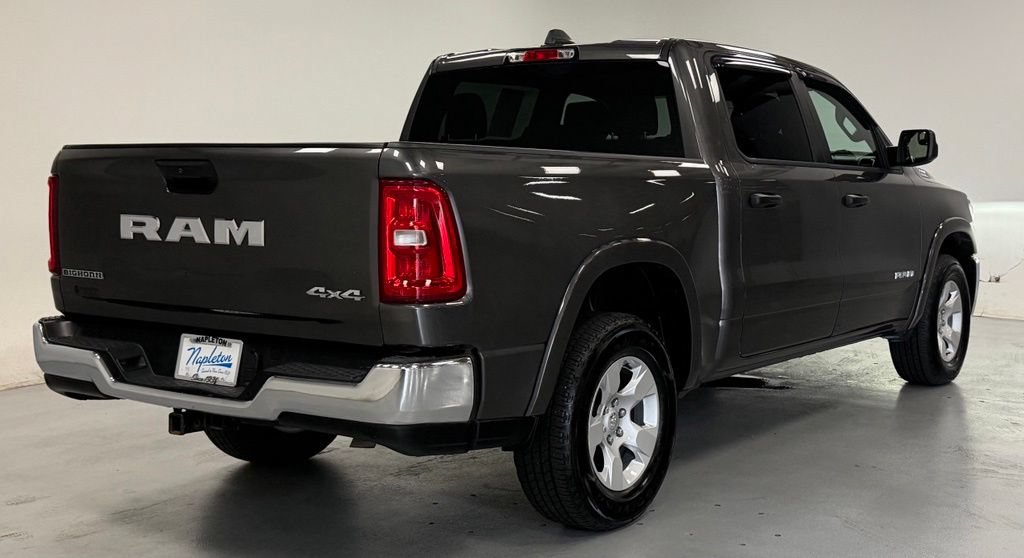 Used 2025 RAM 1500 Big Horn AWD/4WD image 3