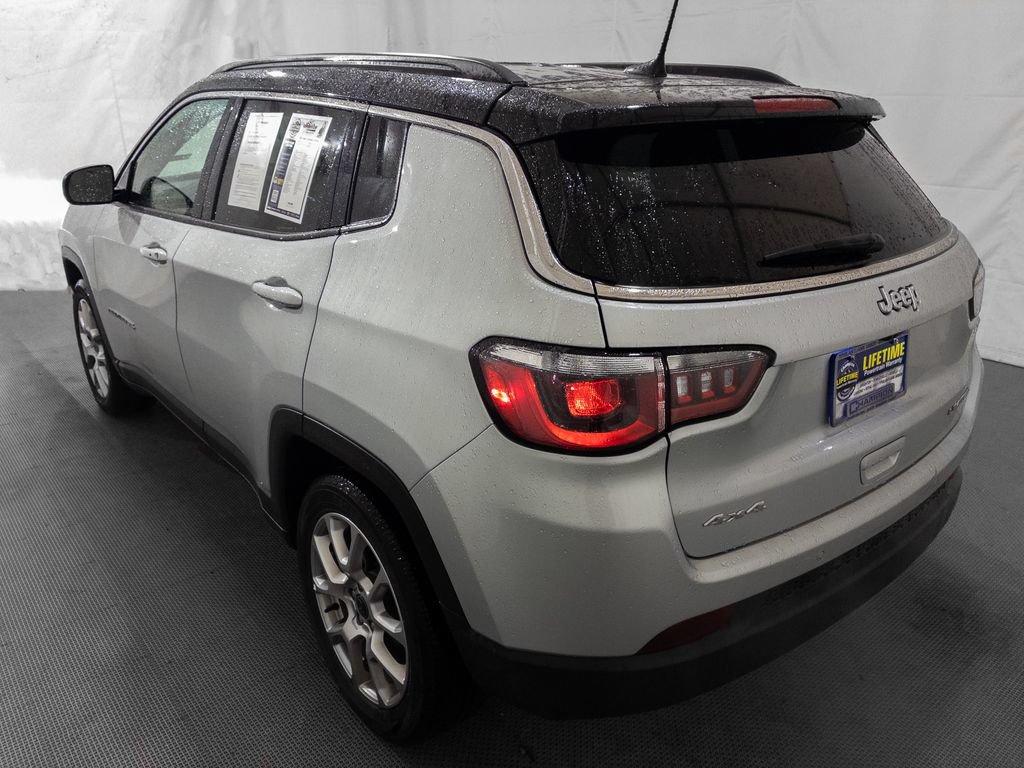Used 2025 Jeep Compass Limited AWD/4WD image 5