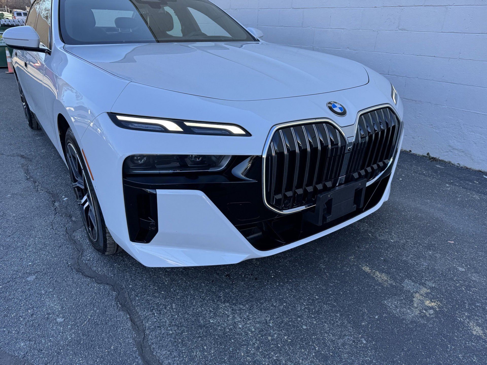 Used 2025 BMW 740i xDrive image 8