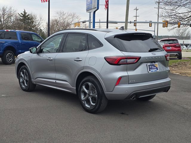 Certified 2024 Ford Escape ST-Line w/ Tech Pack #1 AWD/4WD image 3
