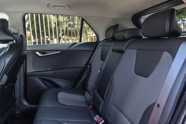 Certified 2025 Kia Niro EX FWD image 19