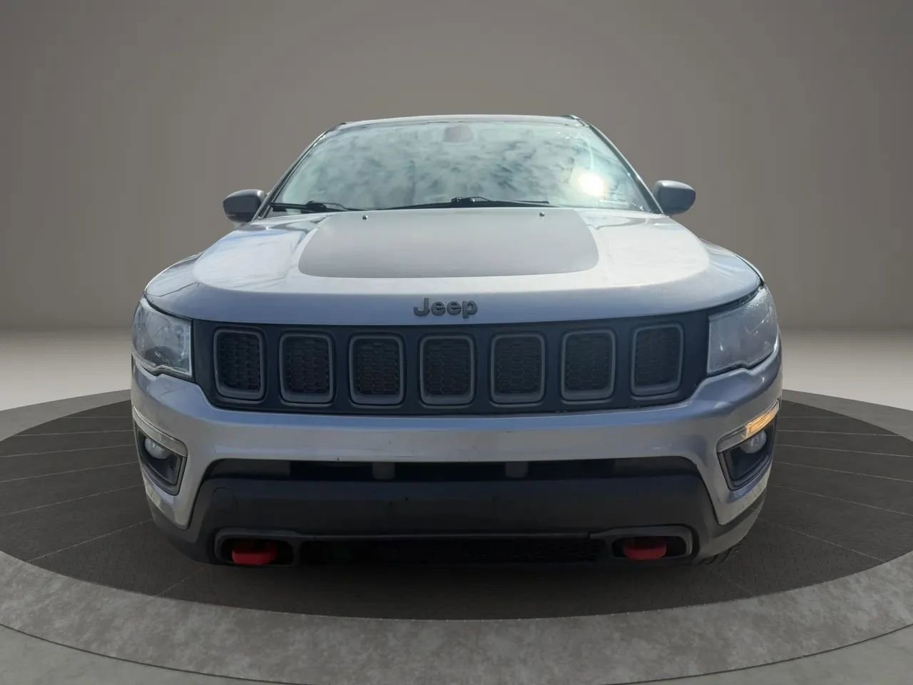 Used 2019 Jeep Compass Trailhawk image 2