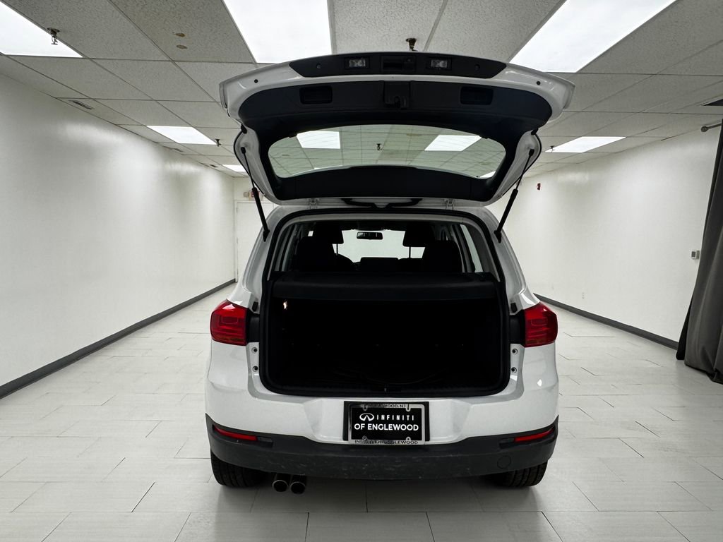 Used 2017 Volkswagen Tiguan S image 35