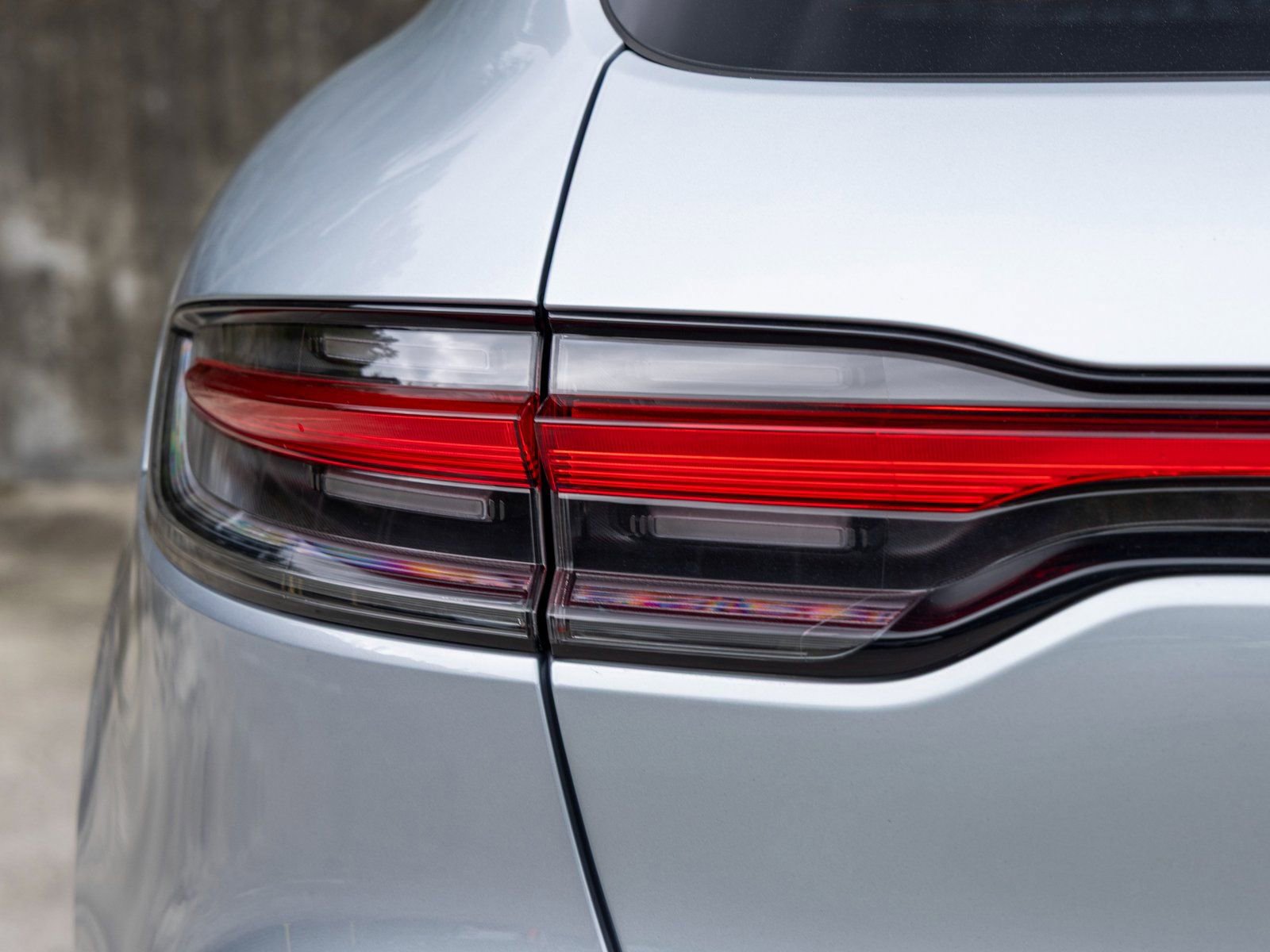 Certified 2025 Porsche Macan image 18