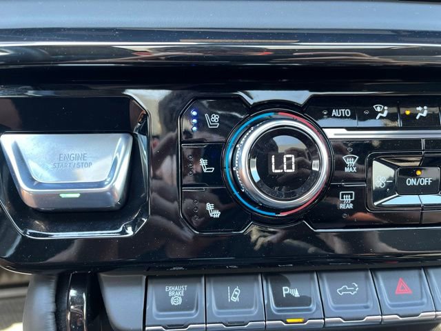 Used 2026 GMC Sierra 2500 AT4X image 15