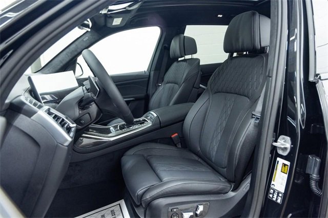 New 2026 BMW X7 M60i image 26