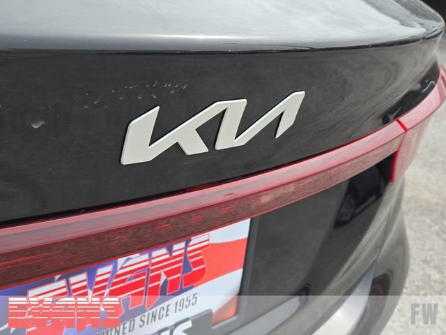Used 2024 Kia Forte LXS FWD image 3