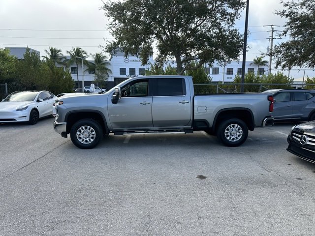 Used 2024 Chevrolet Silverado 2500 LTZ w/ LTZ Convenience Package image 10