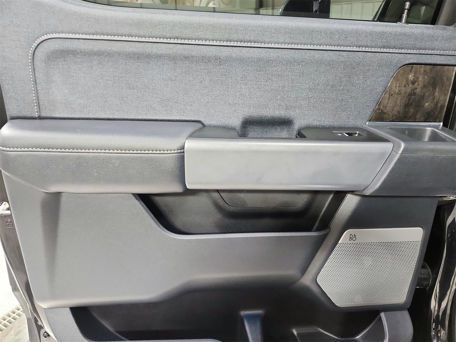 Used 2024 Ford F250 Lariat w/ Chrome Package image 42